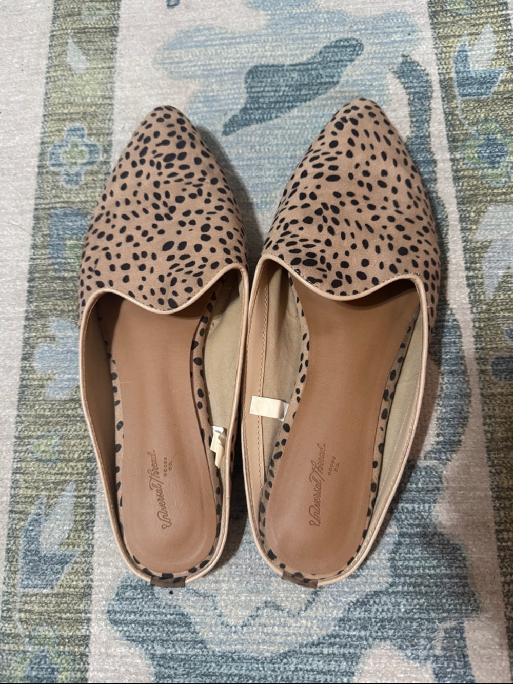Universal Thread Tan Leopard-Print Pointed Slip-On Mules